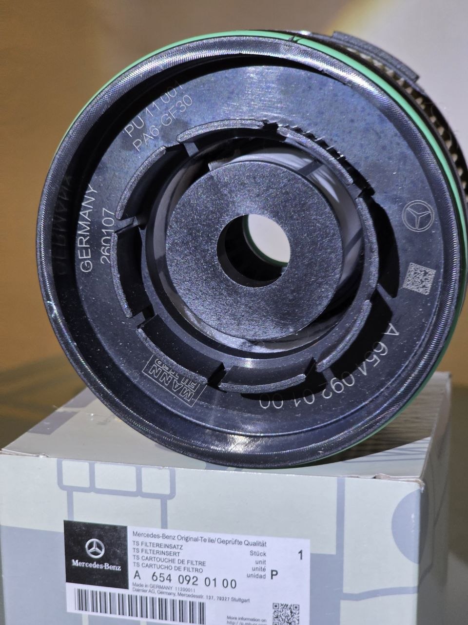 Original Mercedes-Benz Oil Filter – OEM Engine Protection & Performance