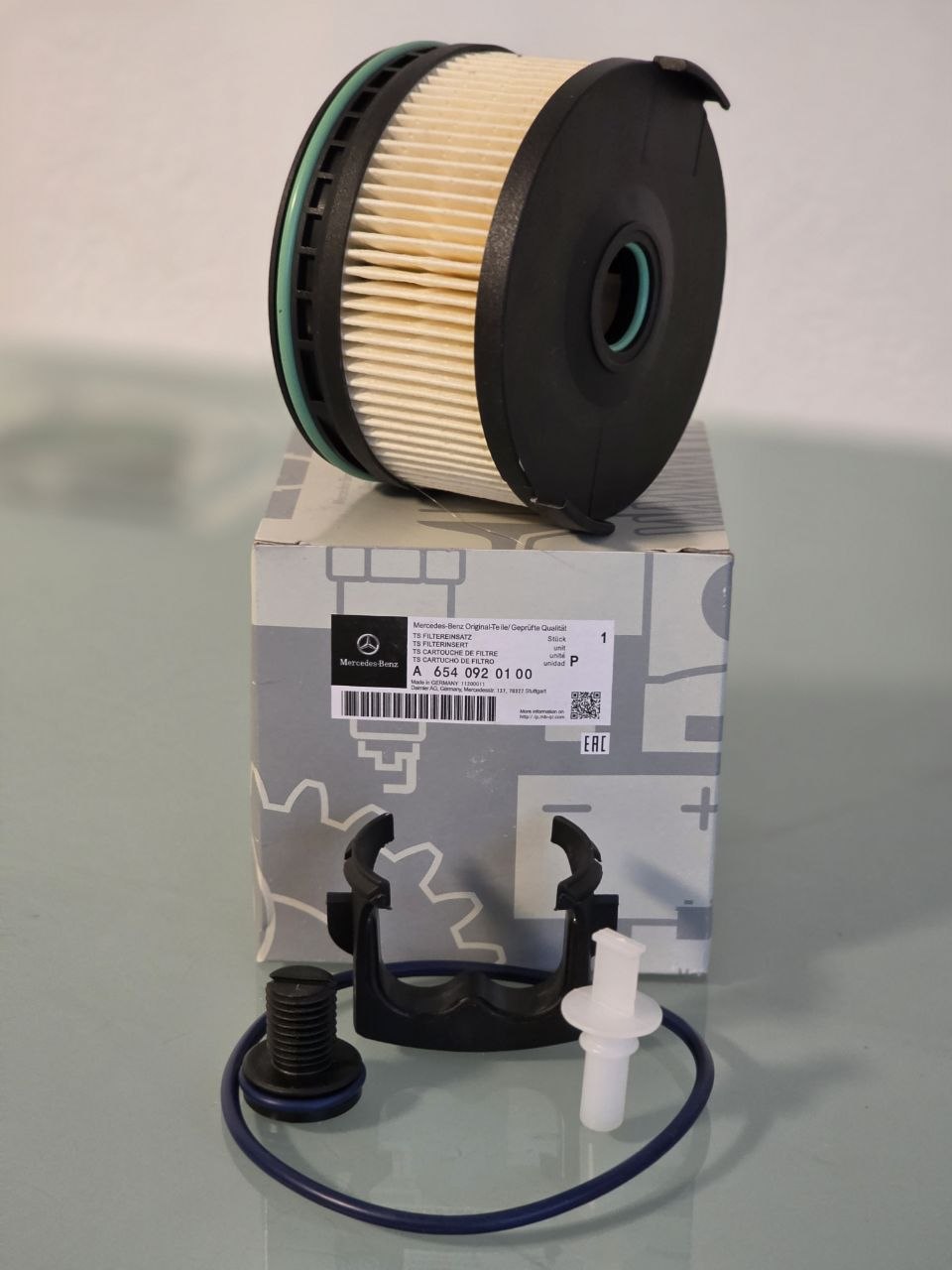 Original Mercedes-Benz Oil Filter – OEM Engine Protection & Performance
