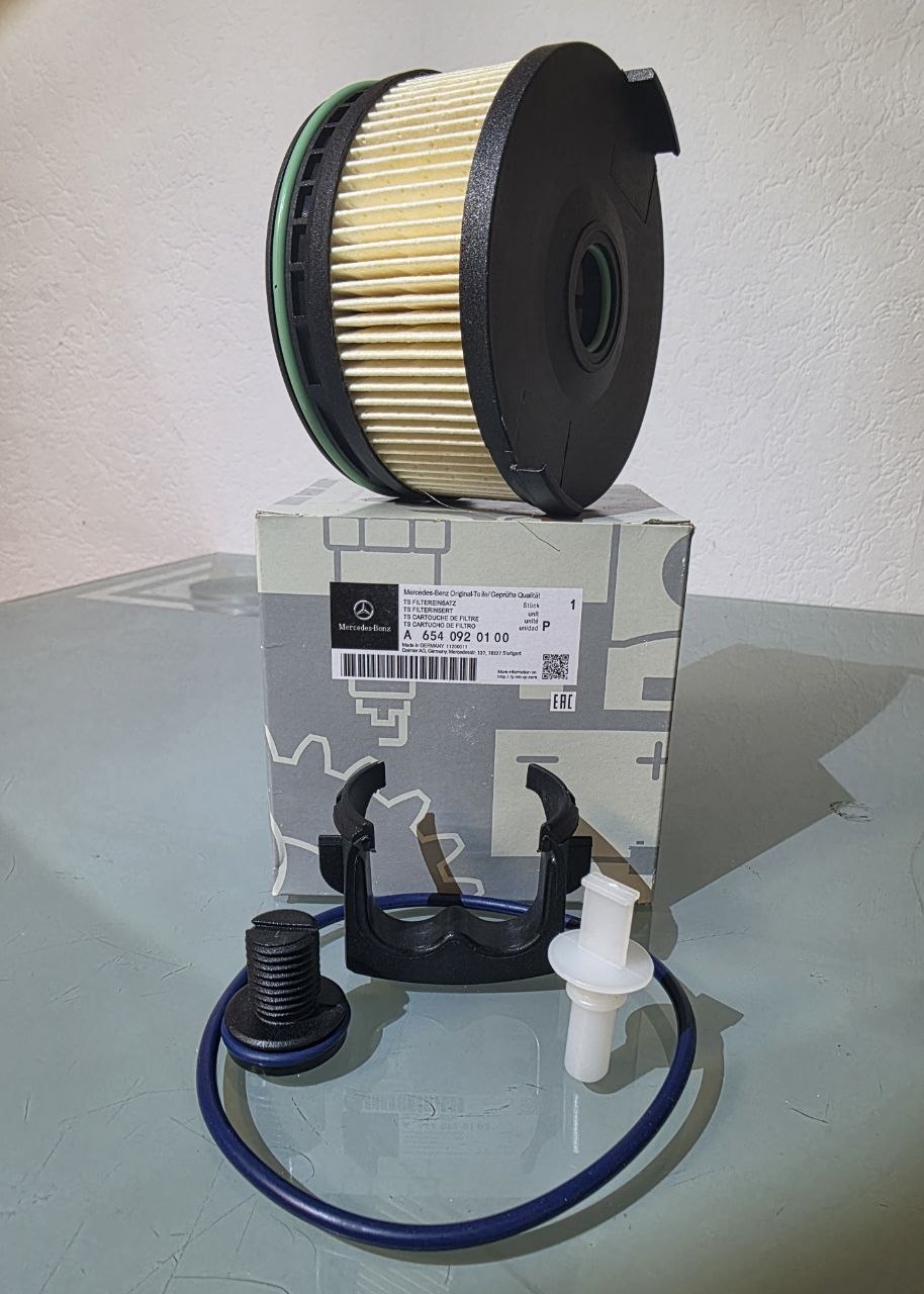 Original Mercedes-Benz Oil Filter – OEM Engine Protection & Performance
