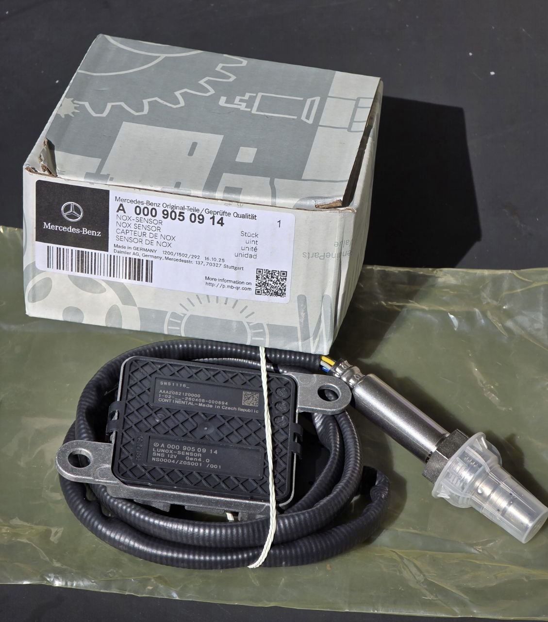 Mercedes-Benz NOx Sensor A0009050914 | Original Exhaust Nitrogen Oxide Sensor