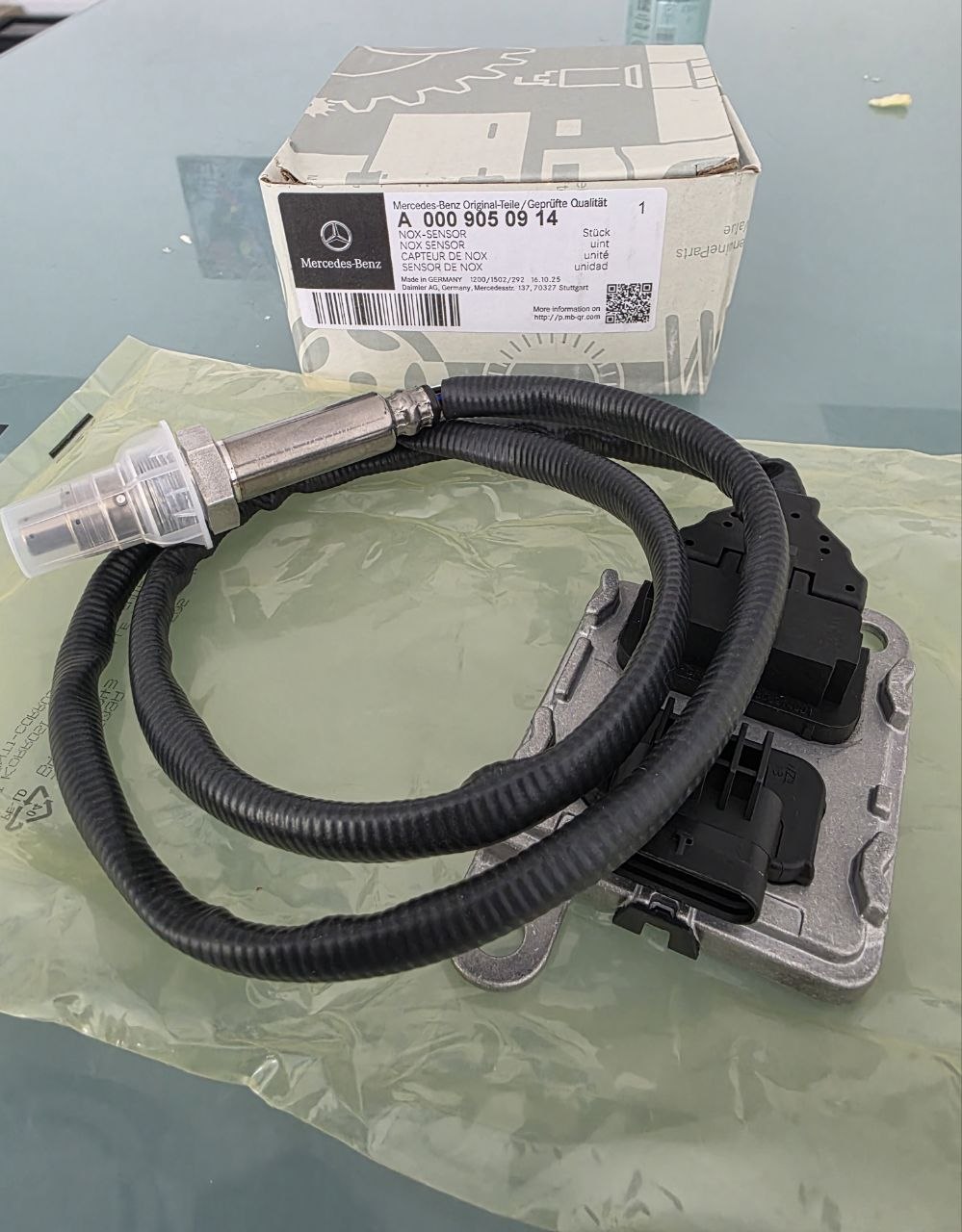 Mercedes-Benz NOx Sensor A0009050914 | Original Exhaust Nitrogen Oxide Sensor