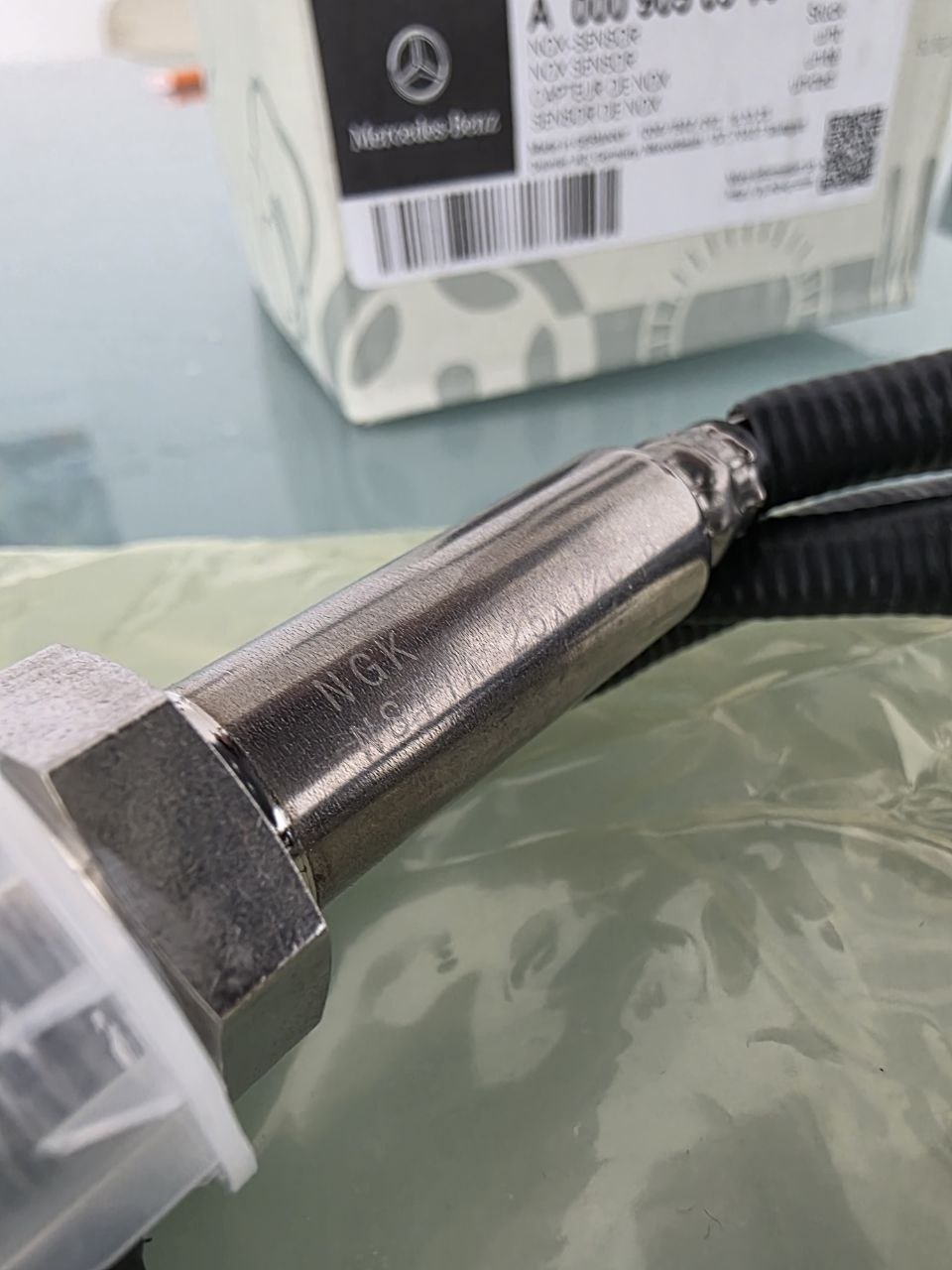 Mercedes-Benz NOx Sensor A0009050914 | Original Exhaust Nitrogen Oxide Sensor