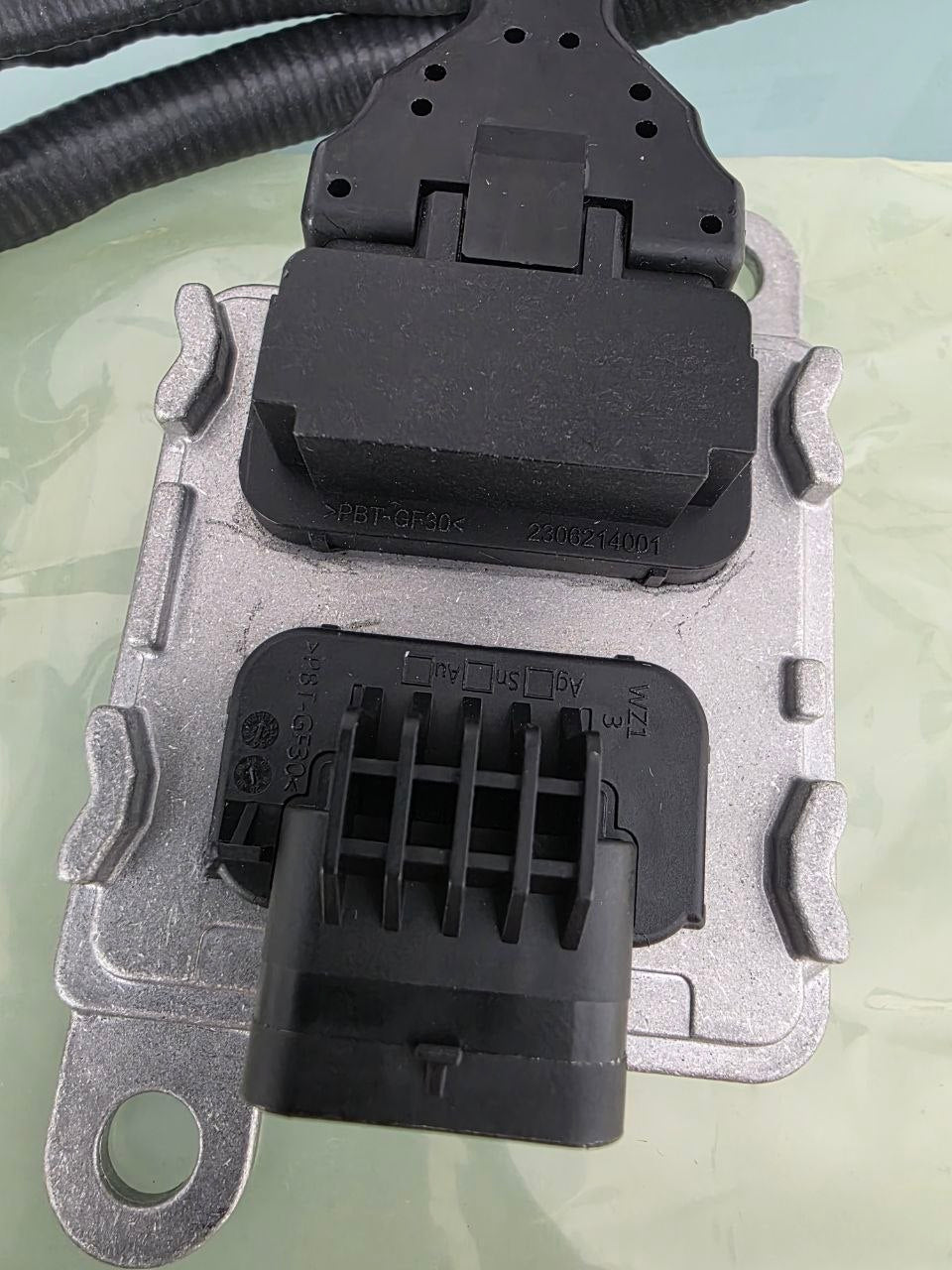 Mercedes-Benz NOx Sensor A0009050914 | Original Exhaust Nitrogen Oxide Sensor