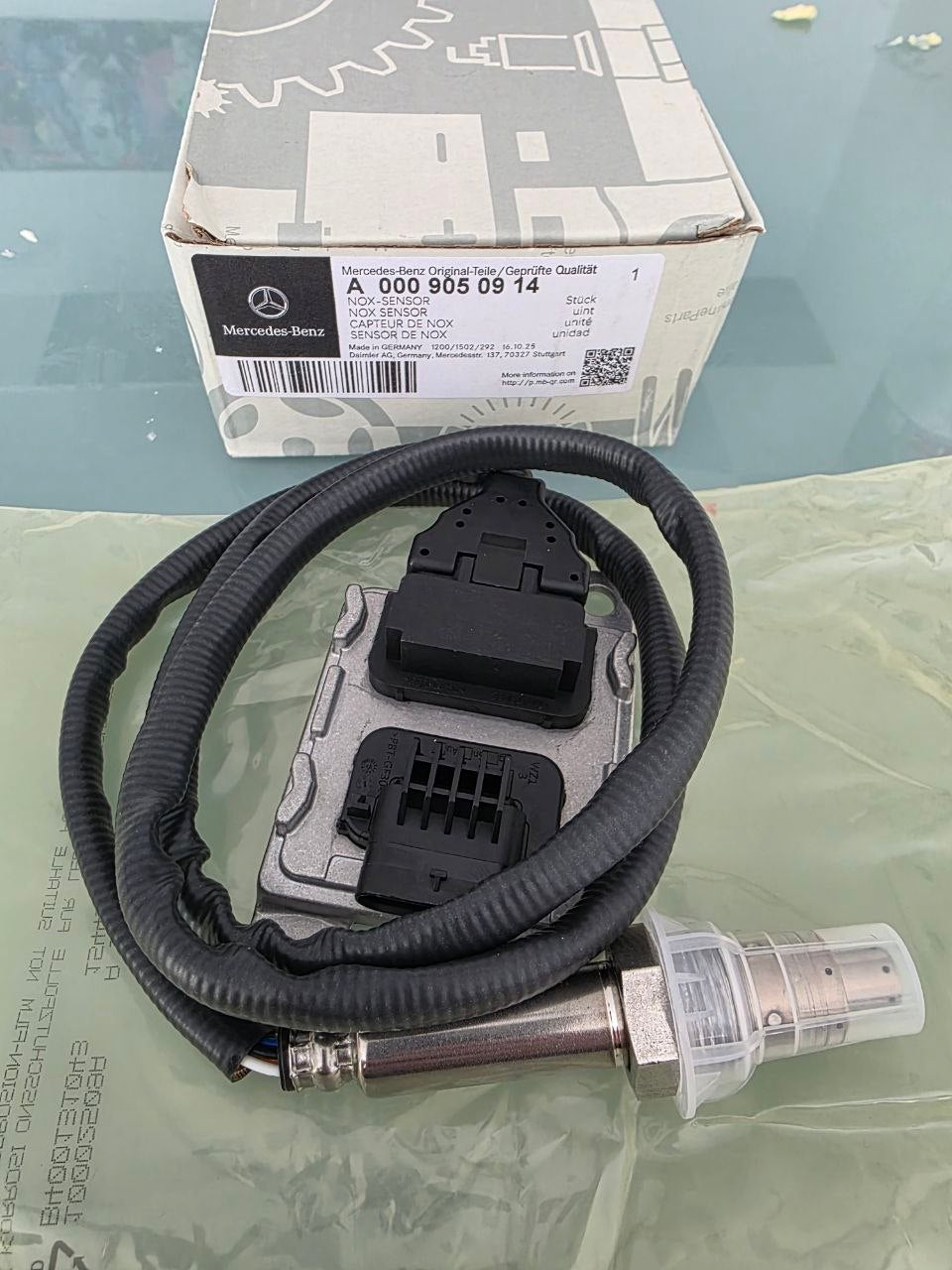 Mercedes-Benz NOx Sensor A0009050914 | Original Exhaust Nitrogen Oxide Sensor